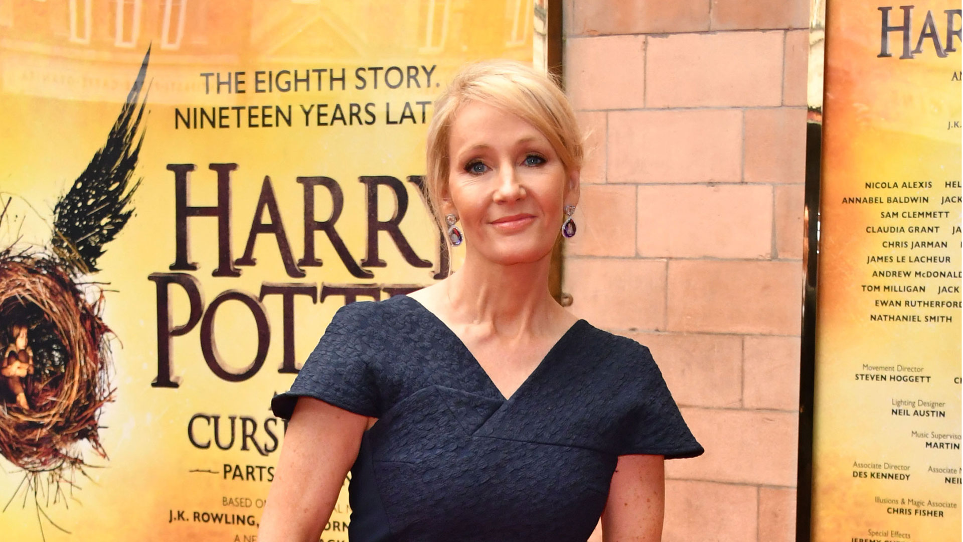 J.K. Rowling From Single Mom To The World’s Most Successful Author | How Did She Changed The World
